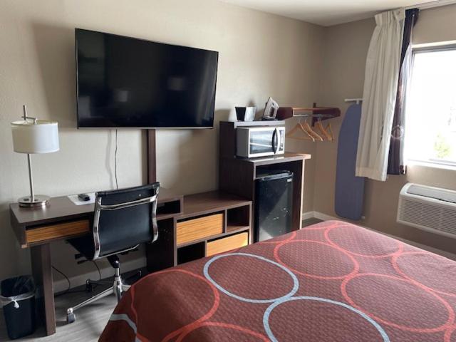 Super 8 By Wyndham Alton Motel Екстериор снимка