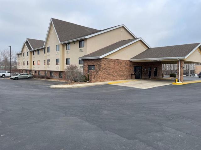 Super 8 By Wyndham Alton Motel Екстериор снимка