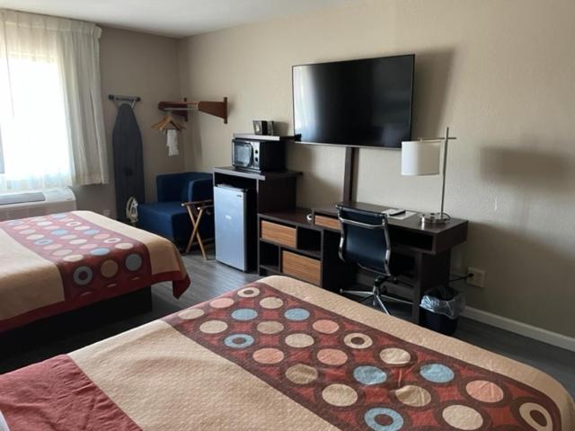 Super 8 By Wyndham Alton Motel Екстериор снимка