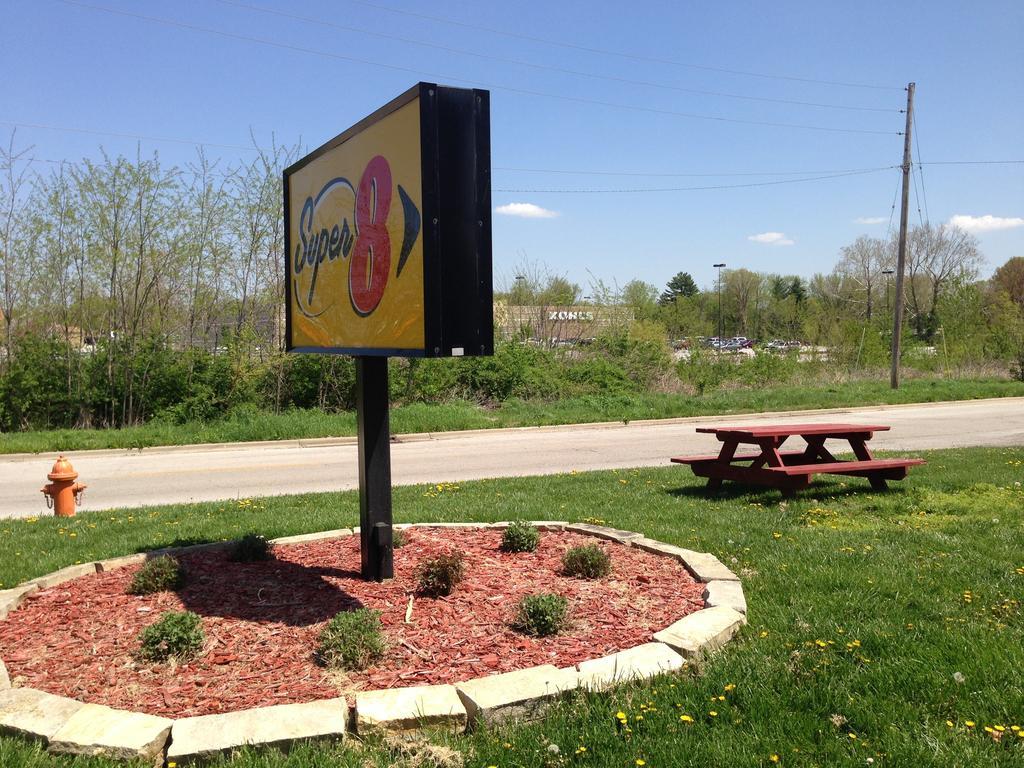 Super 8 By Wyndham Alton Motel Екстериор снимка